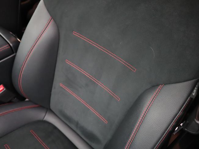 MERCEDES-BENZ GLB Photo 45