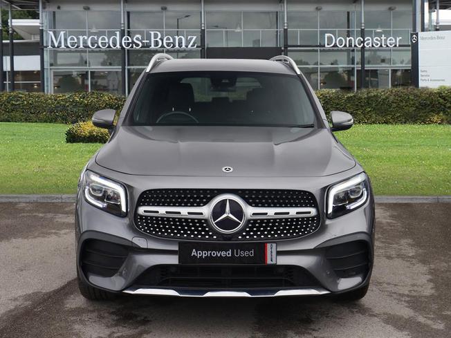 MERCEDES-BENZ GLB Photo 10