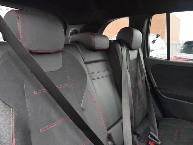 MERCEDES-BENZ GLB Photo 27