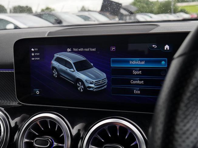 MERCEDES-BENZ GLB Photo 29