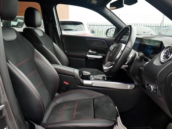 MERCEDES-BENZ GLB Photo 32