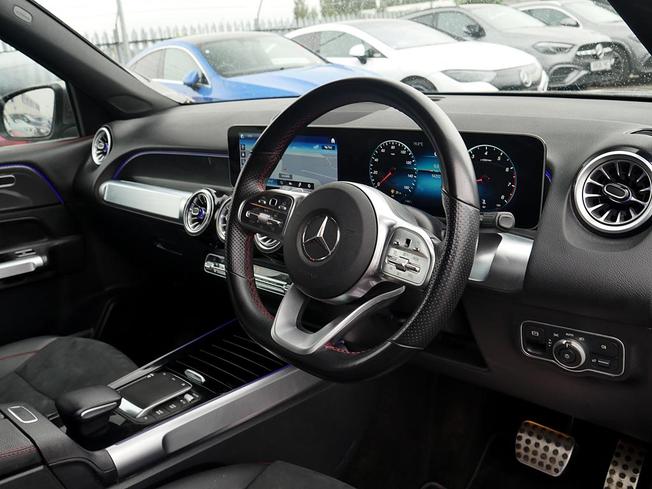 MERCEDES-BENZ GLB Photo 34