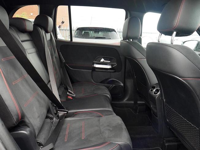 MERCEDES-BENZ GLB Photo 35