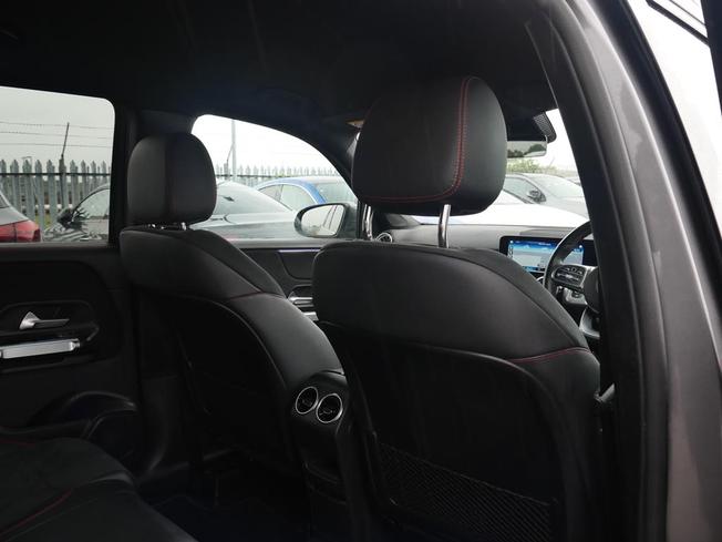 MERCEDES-BENZ GLB Photo 36