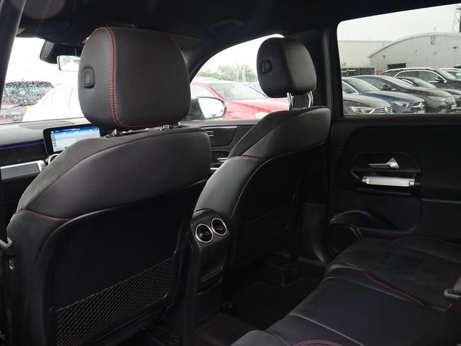 MERCEDES-BENZ GLB Photo 38