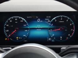 MERCEDES-BENZ GLB Photo 4