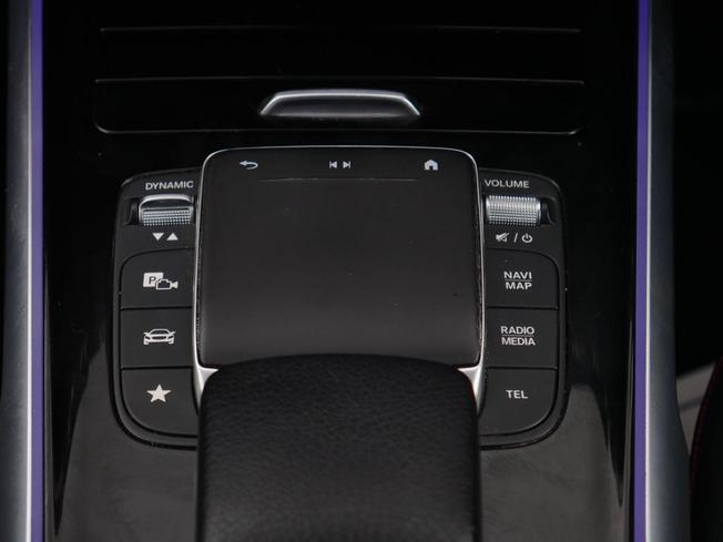 MERCEDES-BENZ GLB Photo 43