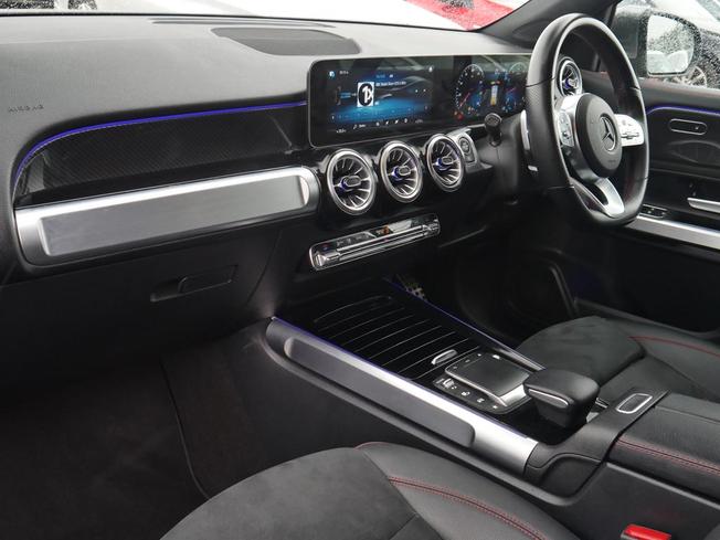 MERCEDES-BENZ GLB Photo 44