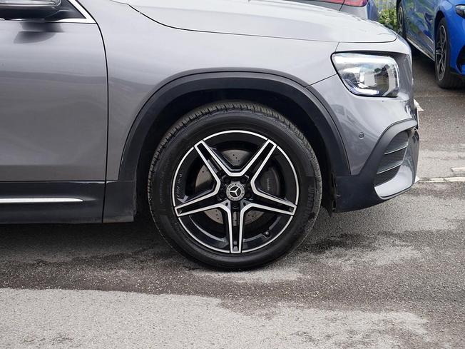 MERCEDES-BENZ GLB Photo 6