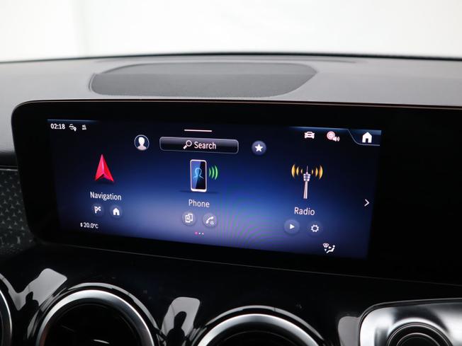 MERCEDES-BENZ GLB Photo 22