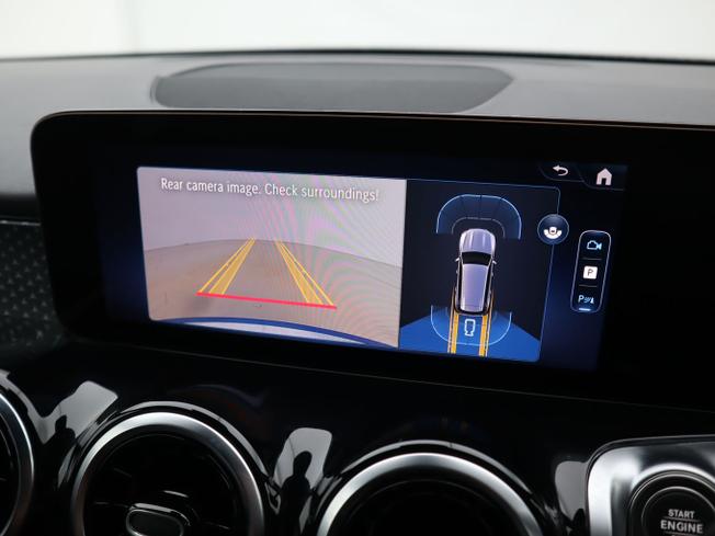 MERCEDES-BENZ GLB Photo 29
