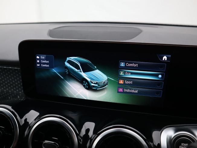 MERCEDES-BENZ GLB Photo 30