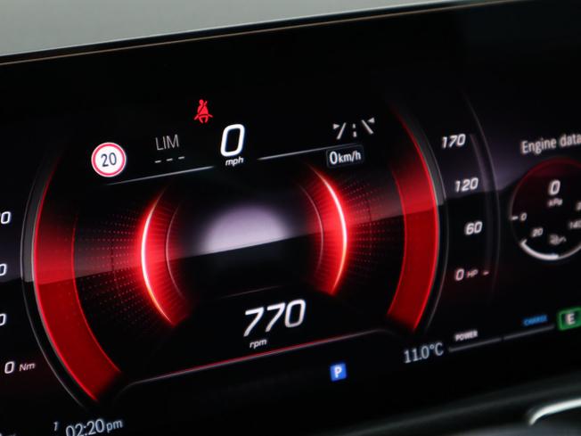 MERCEDES-BENZ GLB Photo 33