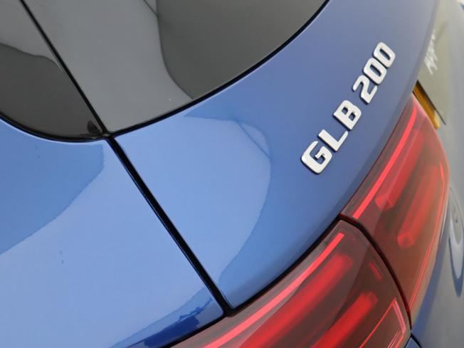 MERCEDES-BENZ GLB Photo 38