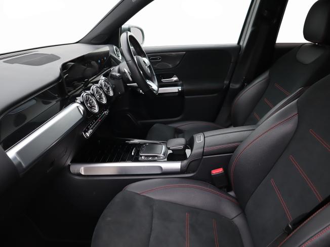 MERCEDES-BENZ GLB Photo 19