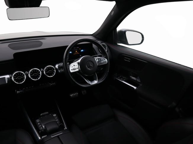 MERCEDES-BENZ GLB Photo 21