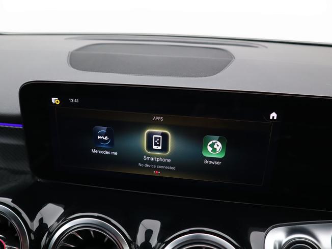 MERCEDES-BENZ GLB Photo 31