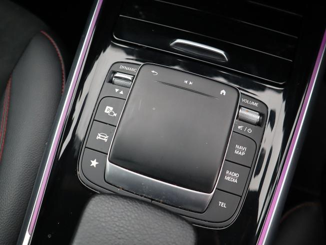 MERCEDES-BENZ GLB Photo 36