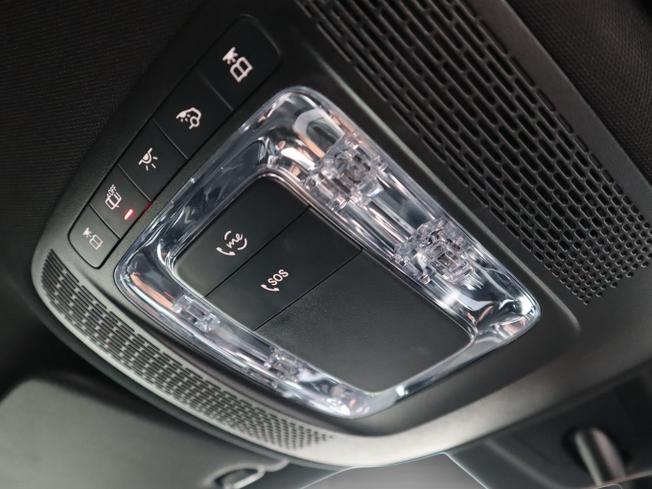 MERCEDES-BENZ GLB Photo 37