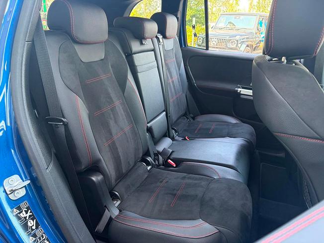 MERCEDES-BENZ GLB Photo 17