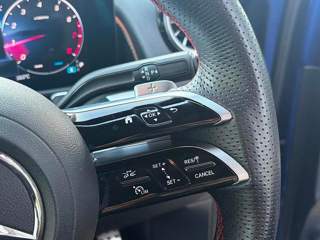 MERCEDES-BENZ GLB Photo 21