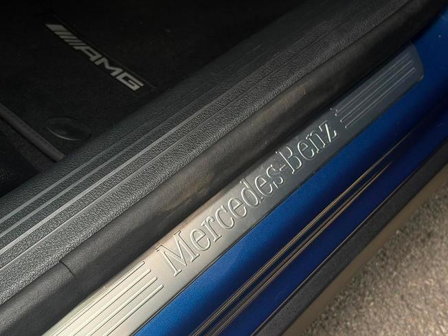 MERCEDES-BENZ GLB Photo 35