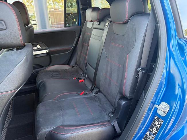 MERCEDES-BENZ GLB Photo 8