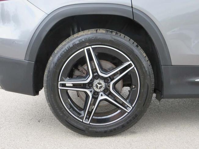 MERCEDES-BENZ GLB Photo 12