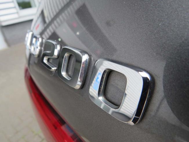 MERCEDES-BENZ GLB Photo 19
