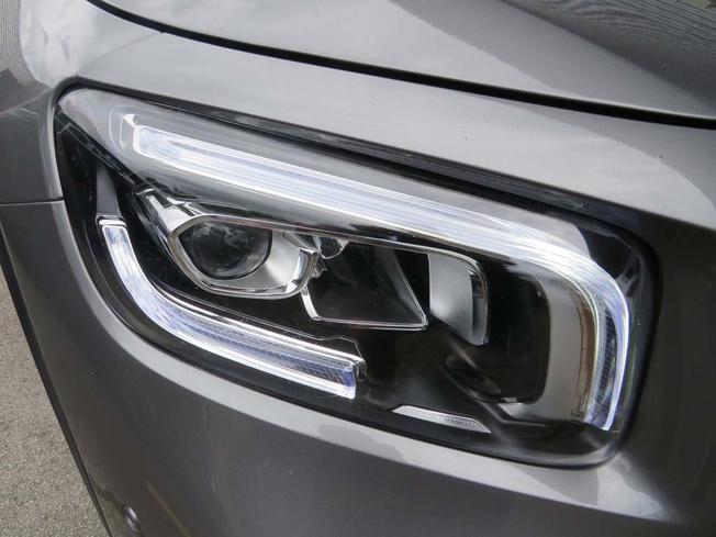 MERCEDES-BENZ GLB Photo 23