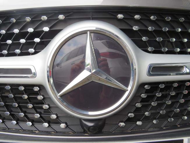 MERCEDES-BENZ GLB Photo 24