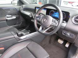 MERCEDES-BENZ GLB Photo 3