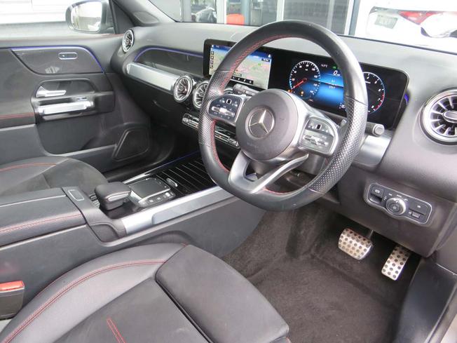 MERCEDES-BENZ GLB Photo 3