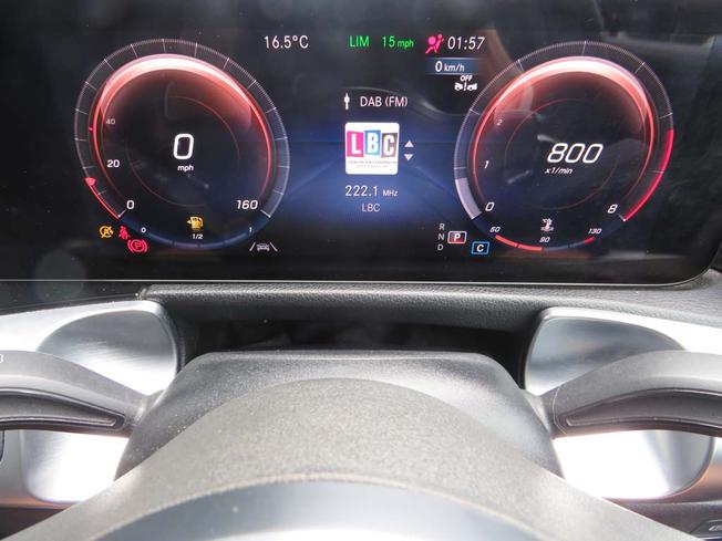 MERCEDES-BENZ GLB Photo 35