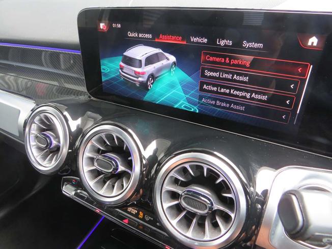 MERCEDES-BENZ GLB Photo 42