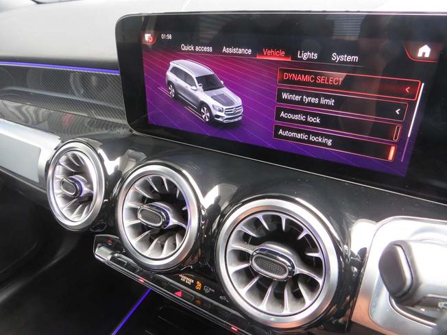 MERCEDES-BENZ GLB Photo 43