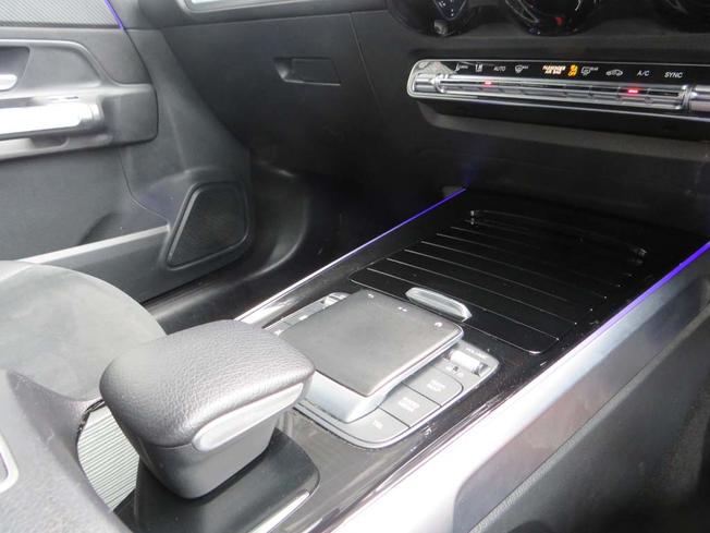 MERCEDES-BENZ GLB Photo 45