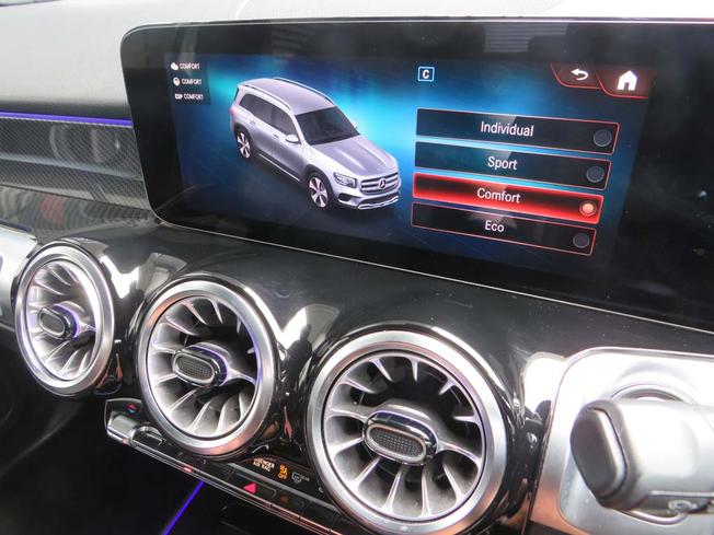 MERCEDES-BENZ GLB Photo 48