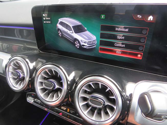 MERCEDES-BENZ GLB Photo 49