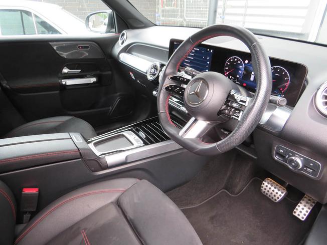 MERCEDES-BENZ Glb Photo 11