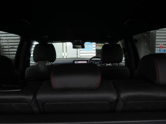 MERCEDES-BENZ Glb Photo 14