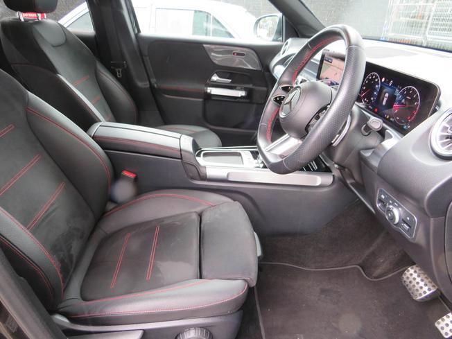 MERCEDES-BENZ Glb Photo 24