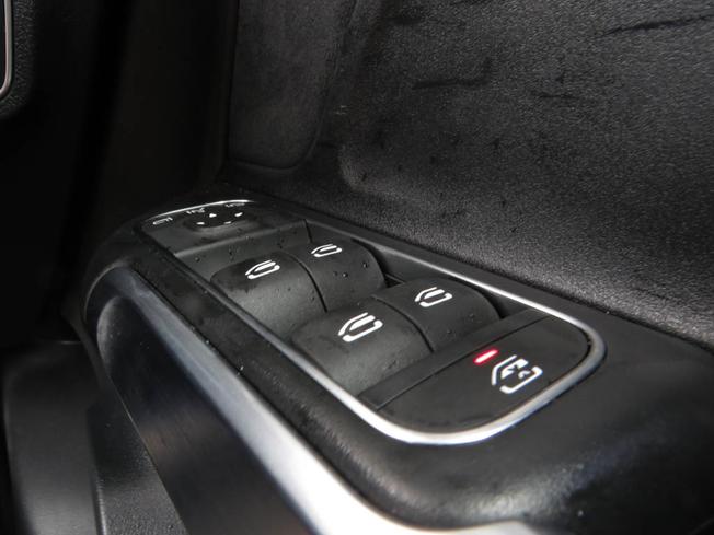 MERCEDES-BENZ Glb Photo 26