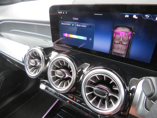 MERCEDES-BENZ Glb Photo 33