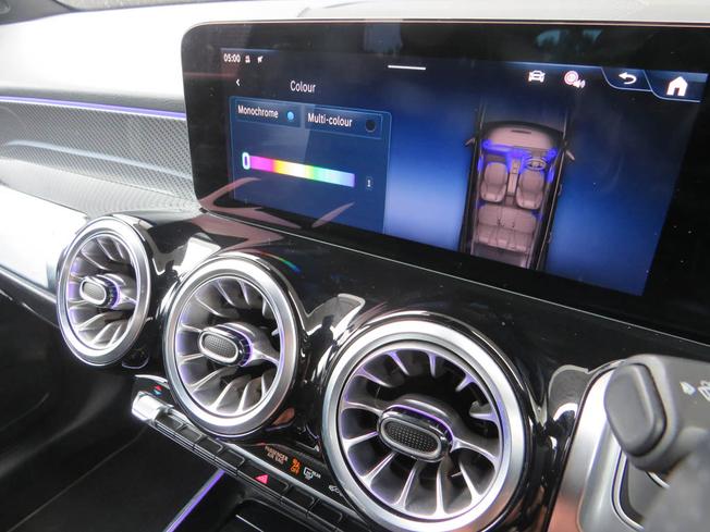 MERCEDES-BENZ Glb Photo 36