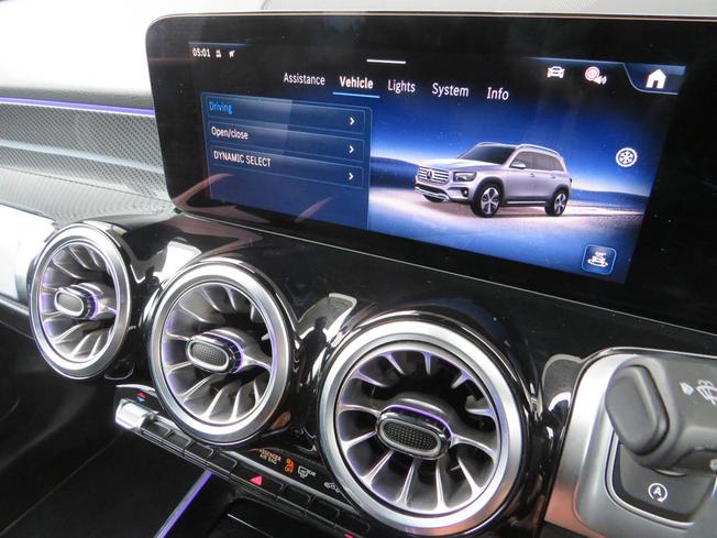 MERCEDES-BENZ Glb Photo 40