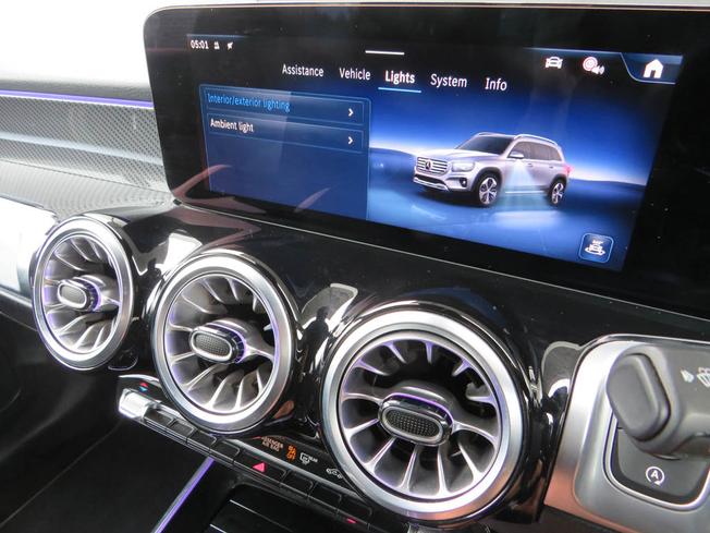 MERCEDES-BENZ Glb Photo 41