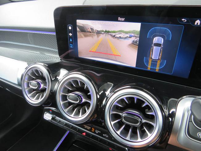 MERCEDES-BENZ Glb Photo 44
