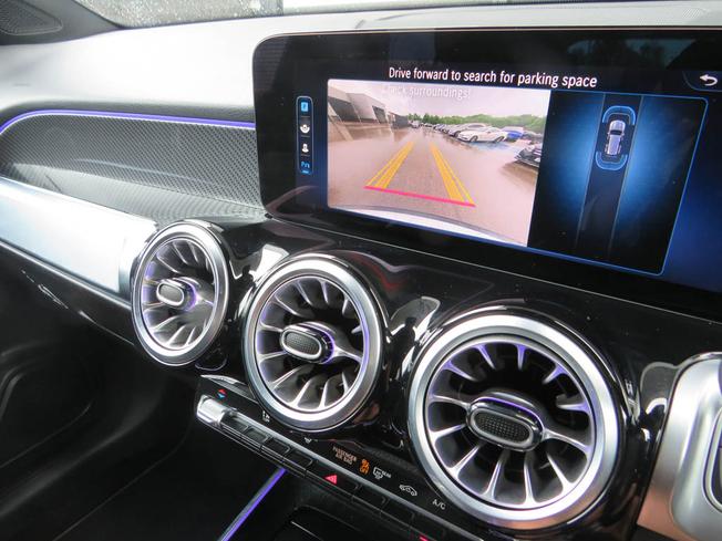 MERCEDES-BENZ Glb Photo 45