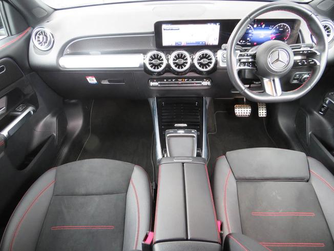 MERCEDES-BENZ Glb Photo 5